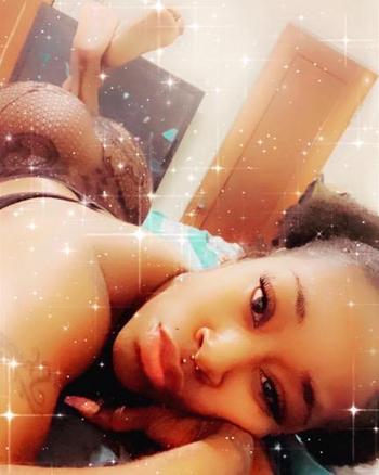 Erin, 30  female escort, Buffalo