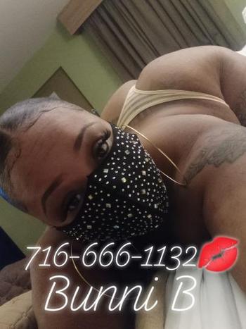 Bunni, 25  female escort, Buffalo