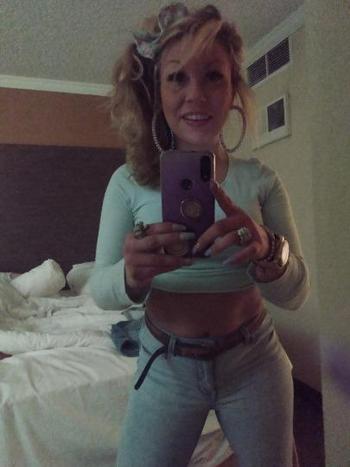 Melz, 30  female escort, Buffalo