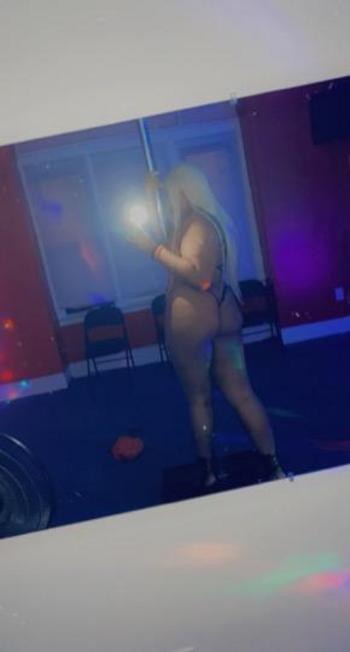HONEYBUNNZZZ, 22  female escort, Buffalo