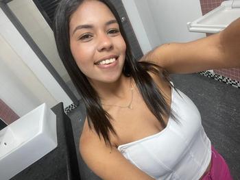 Carla, 20  female escort, Buffalo