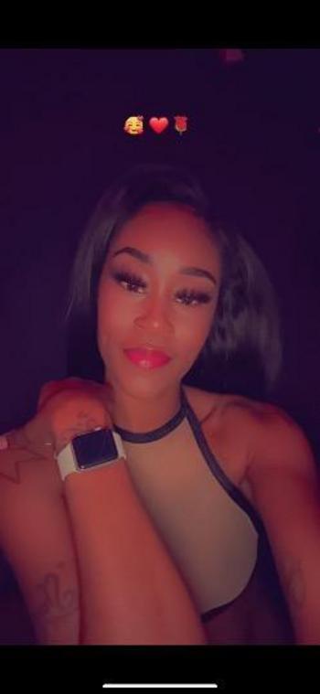 Erin, 24  female escort, Buffalo