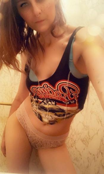 Mackenzie , 27  female escort, Buffalo