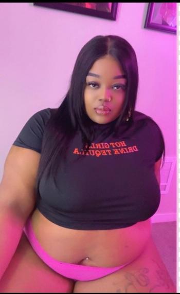 Strawberry Shortcake, 27  female escort, Buffalo