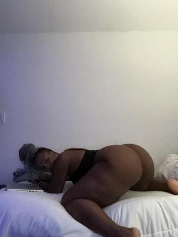 Olivia, 43  female escort, Buffalo