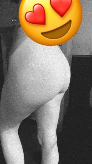 Pinky, 23  female escort, Buffalo