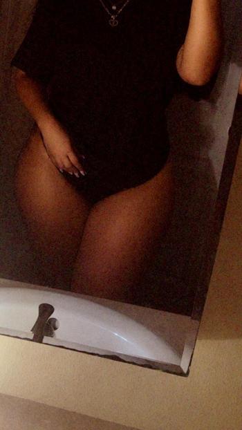 Lana, 24  female escort, Buffalo